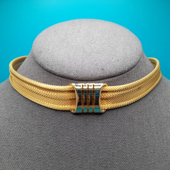 Vintage Small Mesh Collar Necklace, Mid Century, Gold Tone, 14 Inches - Picture 1 of 10